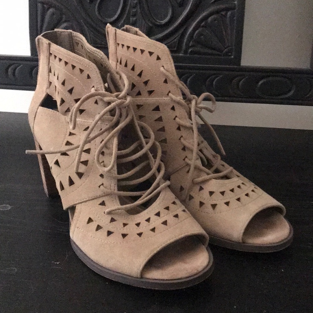 Vince Camuto laced-up heeled bootie